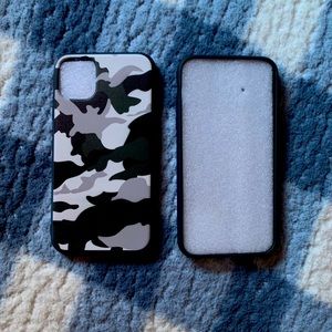Iphone 11 Camouflage black and white Phone Case